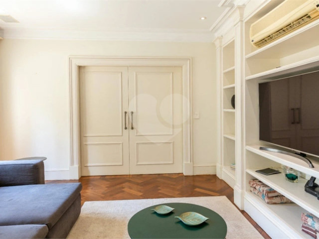 Apartamento à venda com 4 quartos, sendo 3 suítes,  em Tatuapé, São Paulo, SP