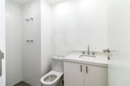 Apartamento à venda com 3 quartos, sendo 1 suíte,  em Vila Anastácio, São Paulo, SP