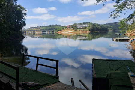 Terreno à venda no Centro, Igaratá, SP