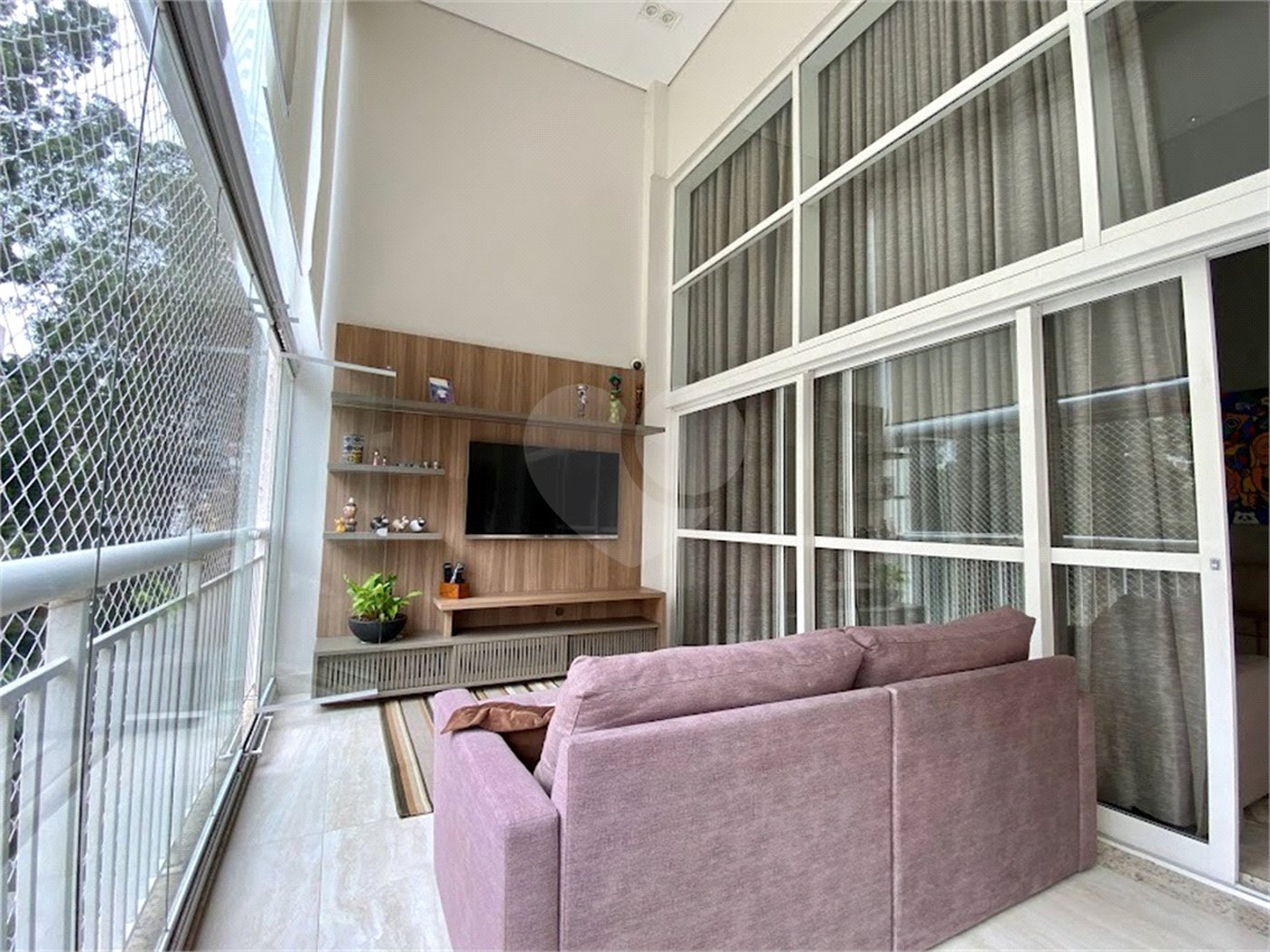 Apartamento à venda com 3 suítes em Vila Suzana, São Paulo, SP