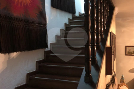 Sobrado à venda com 4 quartos, sendo 2 suítes, em Vila Monumento, São Paulo, SP