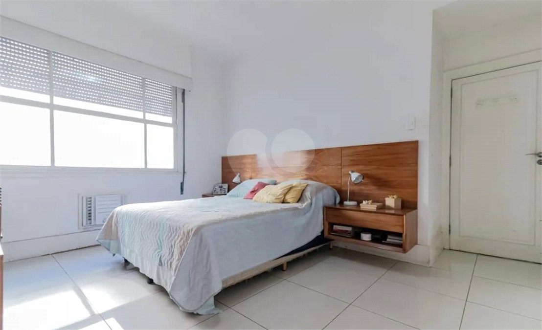 Apartamento à venda com 4 quartos, sendo 1 suíte,  em Copacabana, Rio de Janeiro, RJ