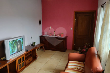 Casa à venda com 3 quartos, sendo 1 suíte, em Vila Santa Helena, Atibaia, SP