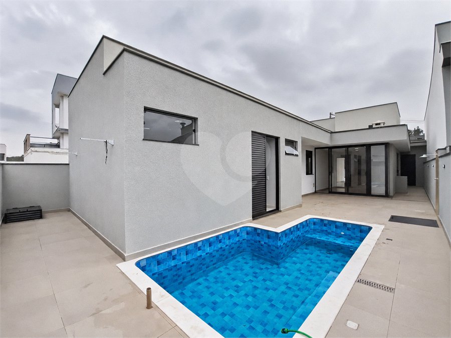 Casa à venda com 3 suítes no condomínio Renaissance, Sorocaba - SP