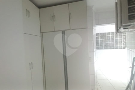 Apartamento à venda com 3 quartos, sendo 1 suíte,  em Vila Andrade, São Paulo, SP
