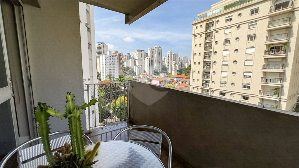 Apartamento à venda com 3 quartos, sendo 1 suíte, em Perdizes, São Paulo, SP