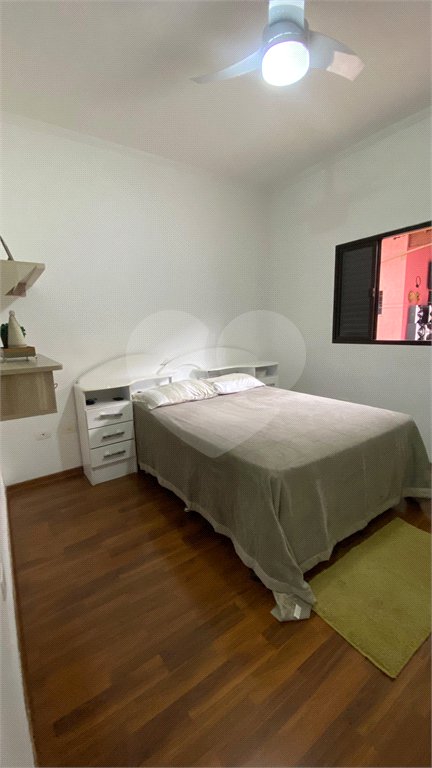 Casa à venda com 3 quartos, sendo 2 suítes, no condomínio Residencial Jardim Altos de Suzano, Suzano - SP