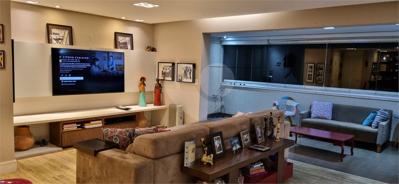 Apartamento à venda com 3 suítes em Jardim Londrina, São Paulo, SP