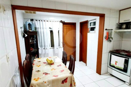 Casa à venda com 3 quartos, sendo 2 suítes, em Tijuca, Rio de Janeiro, RJ