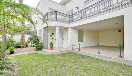 Casa à venda com 4 suítes no condomínio Solar Andaluz, São Paulo - SP