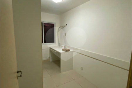 Apartamento à venda com 3 quartos, sendo 1 suíte, em Campo Grande, Rio de Janeiro, RJ