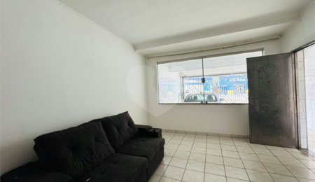 Casa à venda com 3 quartos, sendo 1 suíte,  em Vila Leonor, Guarulhos, SP