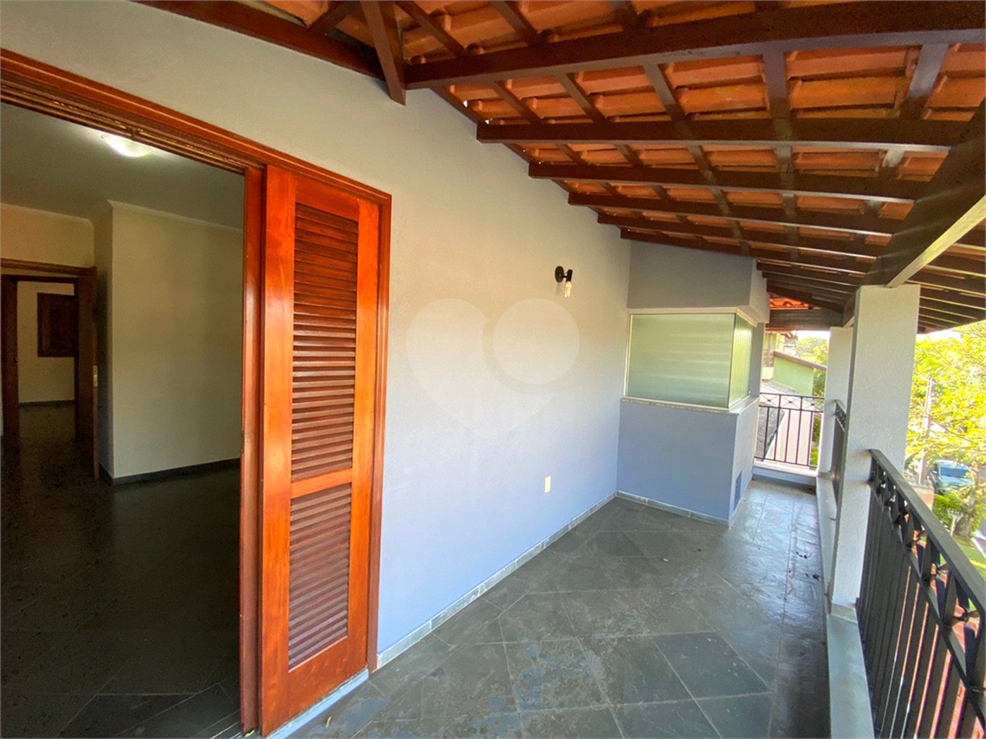 Casa à venda com 3 suítes no condomínio Villaggio Capriccio, Louveira - SP