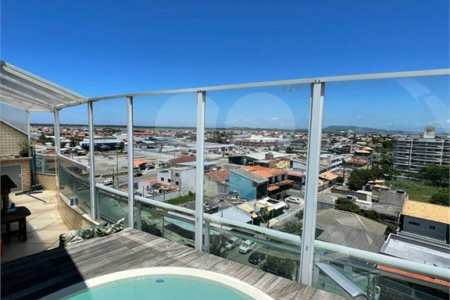 Cobertura à venda com 3 suítes em Braga, Cabo Frio, RJ
