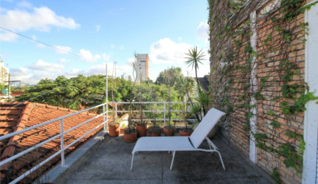 Casa à venda ou para alugar com 5 quartos, sendo 3 suítes,  em Vila Madalena, São Paulo, SP
