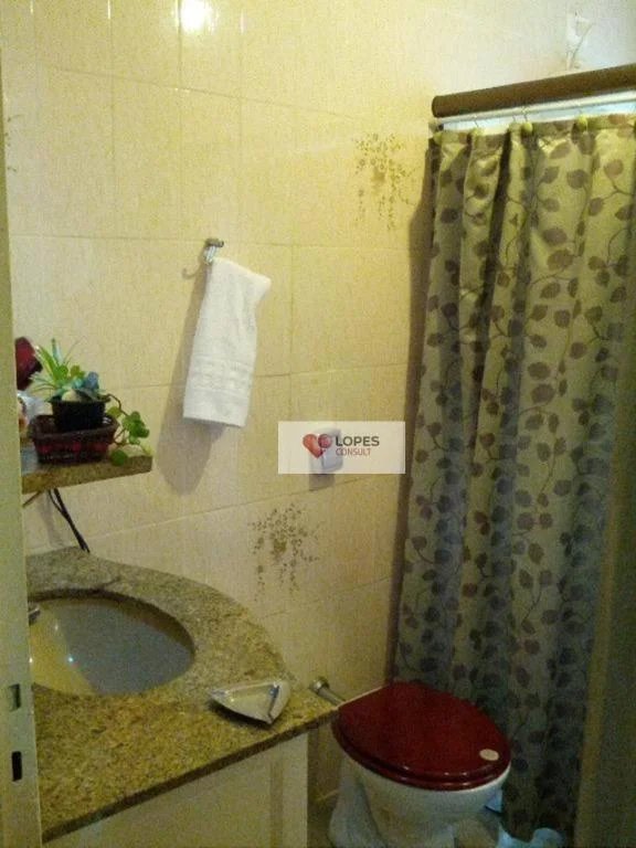 Sobrado à venda com 3 quartos, sendo 1 suíte,  em Jardim das Palmas, São Paulo, SP