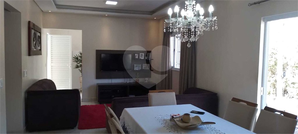 Casa à venda com 3 quartos, sendo 1 suíte, em Santa Cândida, Vinhedo, SP