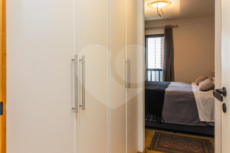 Apartamento à venda com 4 quartos, sendo 3 suítes, em Alto da Lapa, São Paulo, SP