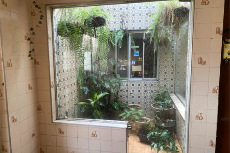 Casa à venda com 5 quartos, sendo 3 suítes, em Vila Rosália, Guarulhos, SP
