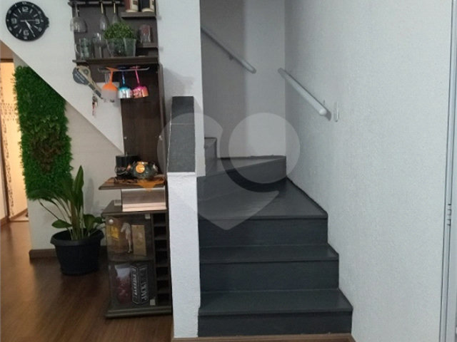 Sobrado à venda com 3 quartos em Artur Alvim, São Paulo, SP