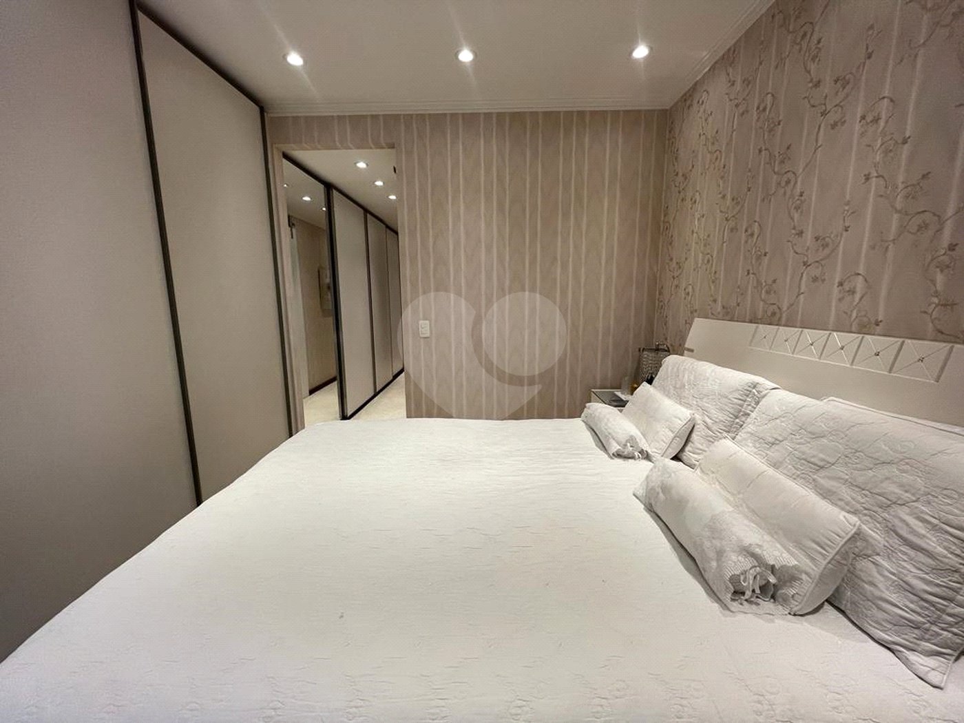 Apartamento à venda com 4 suítes em Santana, São Paulo, SP