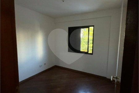 Apartamento à venda com 3 quartos, sendo 1 suíte, em Campestre, Santo André, SP