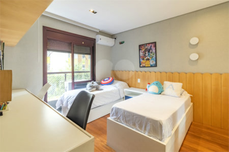 Apartamento à venda com 4 quartos, sendo 3 suítes, em Santa Cecília, São Paulo, SP