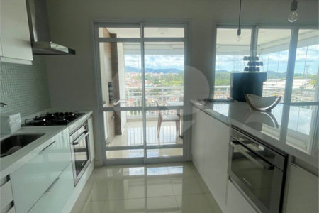 Apartamento à venda com 3 quartos, sendo 1 suíte,  em Vila Suissa, Mogi das Cruzes, SP