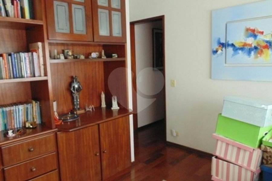 Sobrado à venda com 4 quartos, sendo 3 suítes,  em Jardim Franca, São Paulo, SP
