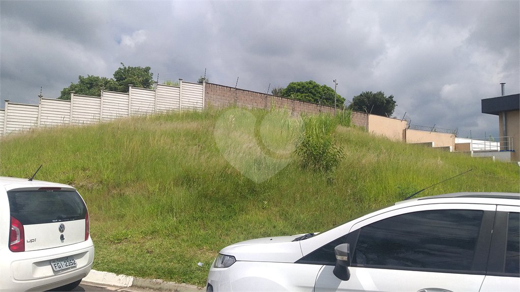 Terreno à venda no condomínio Terras de São Francisco, Vinhedo - SP