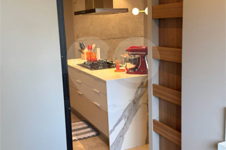 Apartamento à venda com 3 quartos, sendo 1 suíte,  em Jardim Paulista, São Paulo, SP