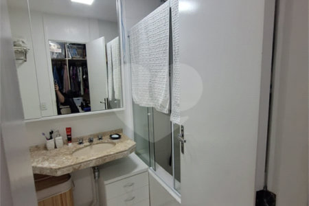 Casa à venda com 5 quartos, sendo 3 suítes,  no condomínio Vila Panamericana, São Paulo - SP