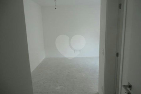Apartamento à venda com 3 suítes em Campo Belo, São Paulo, SP