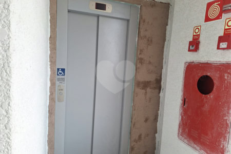 Casa à venda com 2 quartos no condomínio Ângelo Calandrino, São Paulo - SP