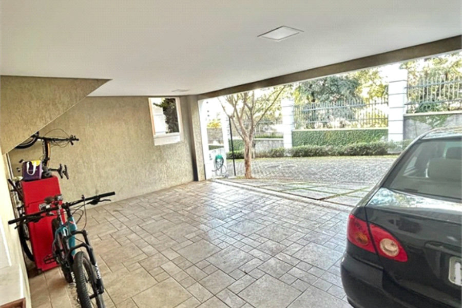 Casa à venda com 3 suítes em Vila São Francisco, São Paulo, SP