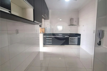 Apartamento à venda com 3 quartos, sendo 1 suíte,  em Condomínio Itamaraty, Ribeirão Preto, SP