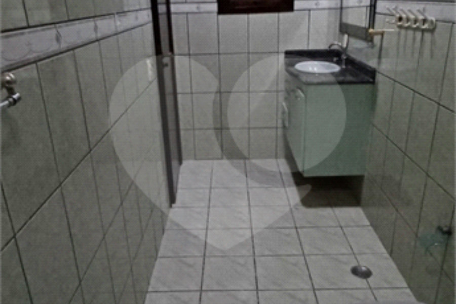 Sobrado à venda com 3 quartos, sendo 1 suíte, em Parque Renato Maia, Guarulhos, SP