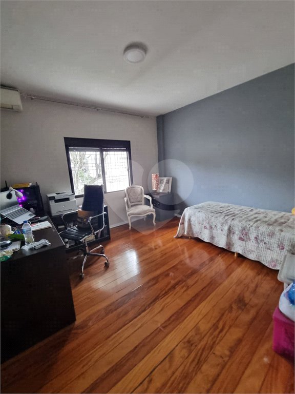 Sobrado à venda com 4 quartos, sendo 1 suíte, em Brooklin, São Paulo, SP