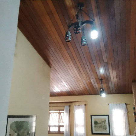 Casa à venda com 4 quartos, sendo 1 suíte, no condomínio Quinta da Cachoeira, Embu das Artes - SP