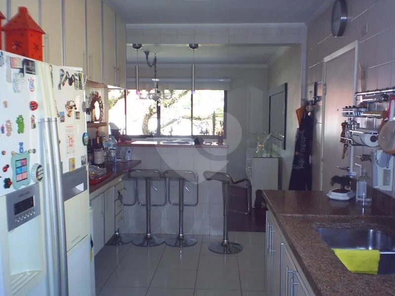 Apartamento á venda na Vila Olímpia de 156m² com 3 dormitórios, 1 suíte e 2 vagas.