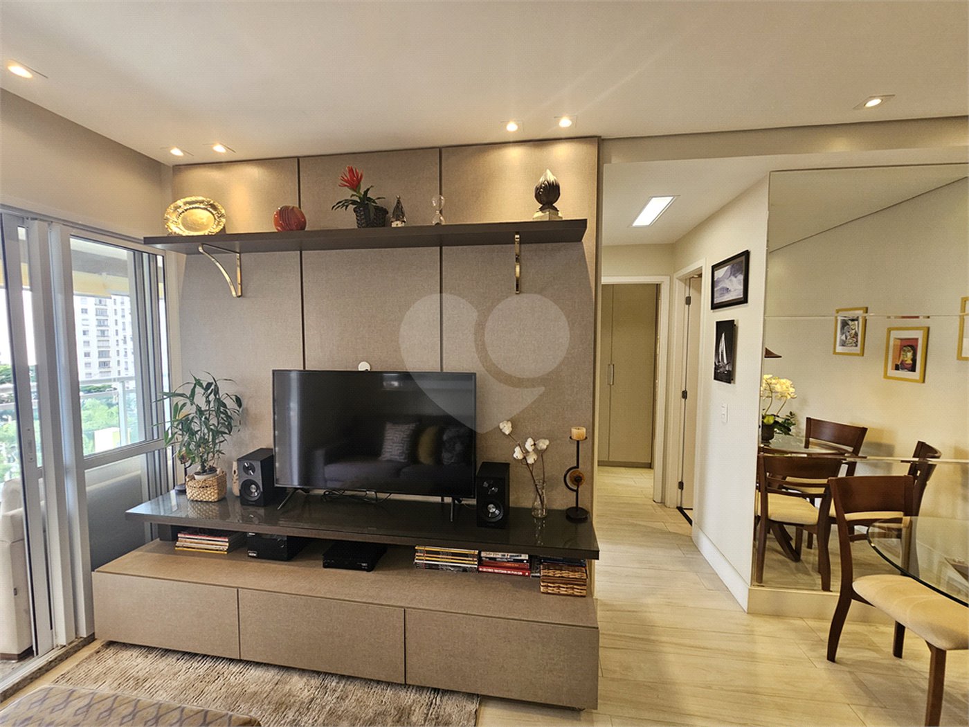 Apartamento para alugar com 2 quartos, sendo 1 suíte,  em Jardim das Acácias, São Paulo, SP