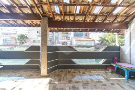 Sobrado à venda ou para alugar com 3 quartos, sendo 2 suítes, em Vila Linda, Santo André, SP