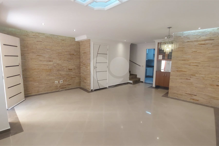 Casa para alugar com 3 quartos, sendo 1 suíte, no condomínio Santanna, São Paulo - SP