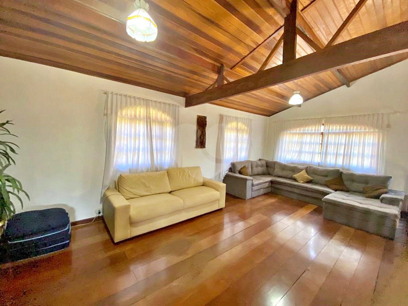 Chácara à venda com 3 quartos, sendo 1 suíte,  em Monterrey, Louveira, SP