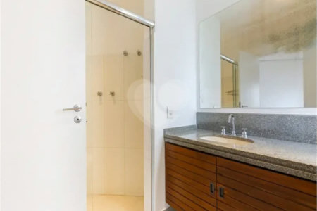 Apartamento à venda ou para alugar com 3 suítes em Real Parque, São Paulo, SP