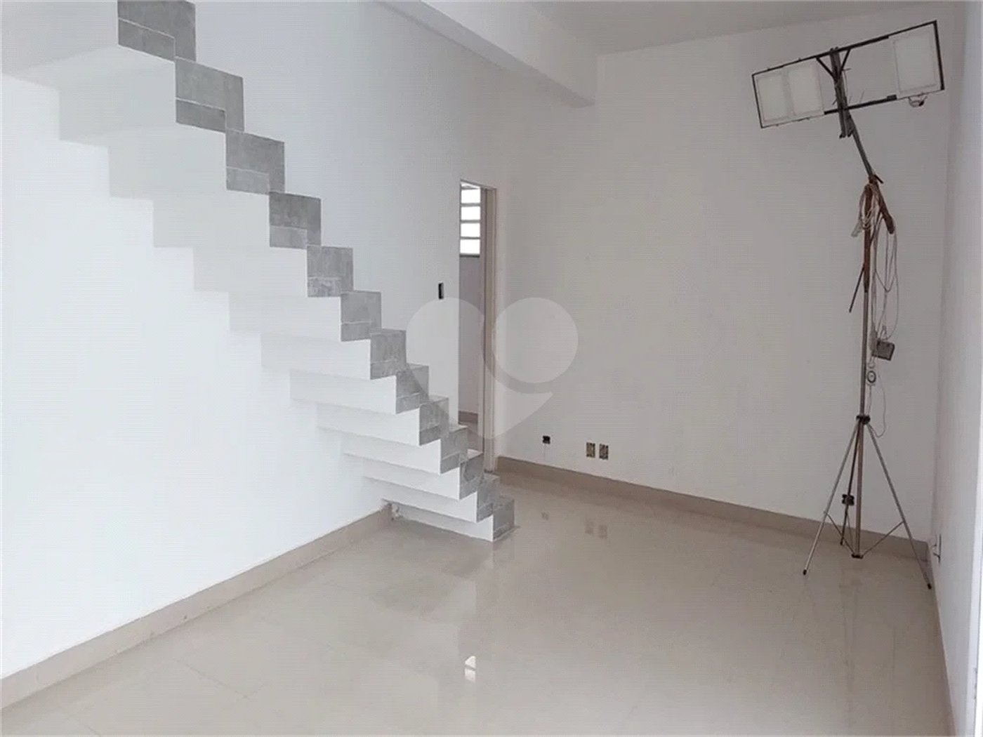 Sobrado à venda com 3 quartos, sendo 2 suítes, em Vila Paulicéia, São Paulo, SP