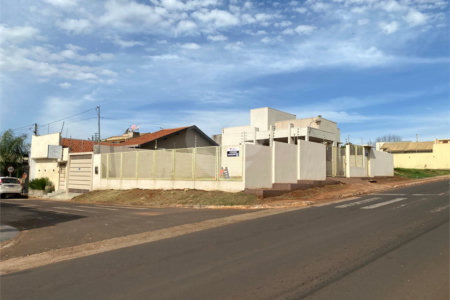 Casa à venda com 2 quartos em Residencial Ponta Porã I, Ponta Porã, MS