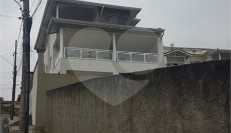 Casa à venda com 5 quartos, sendo 3 suítes,  em Serra da Cantareira, Mairiporã, SP