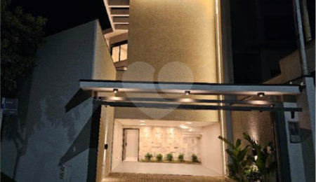 Casa à venda com 4 suítes no condomínio Villas do Jaguari, Santana de Parnaíba - SP