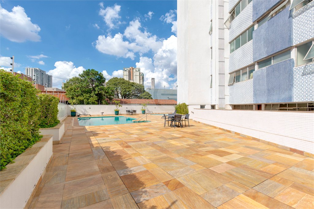 Apartamento à venda com 2 quartos, sendo 1 suíte, em Alto da Boa Vista, São Paulo, SP
